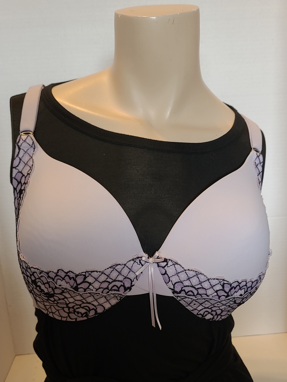 SLEEKBACK Women's Light Lavender Lace-Trim T-Shirt Bra 34DD